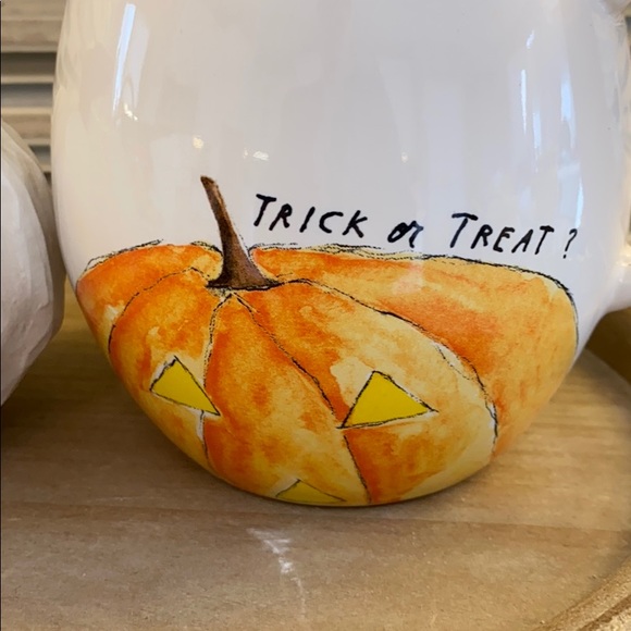 Trick or treat rae dunn mug, halloween - Picture 3 of 3